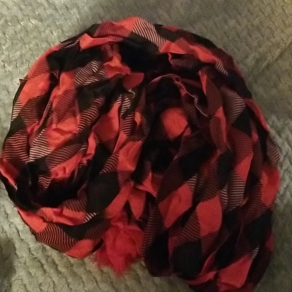 Buffalo Plaid Scarf - Picture 1 of 1